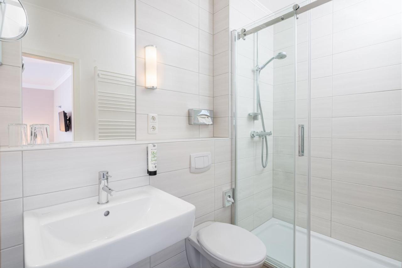 Akzent Hotel Dorn Бюзум Экстерьер фото